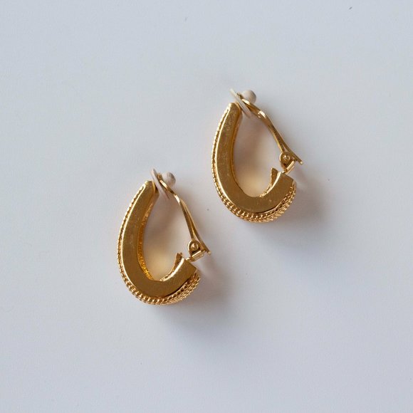 Textured Gold English Lock Clip-on Earrings - Picture 4 of 5